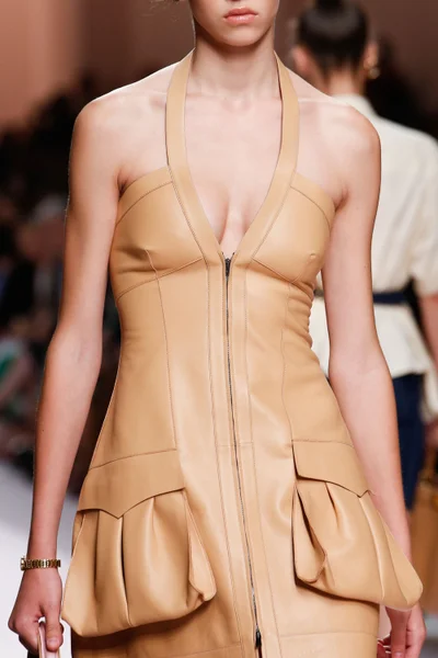 Look 75